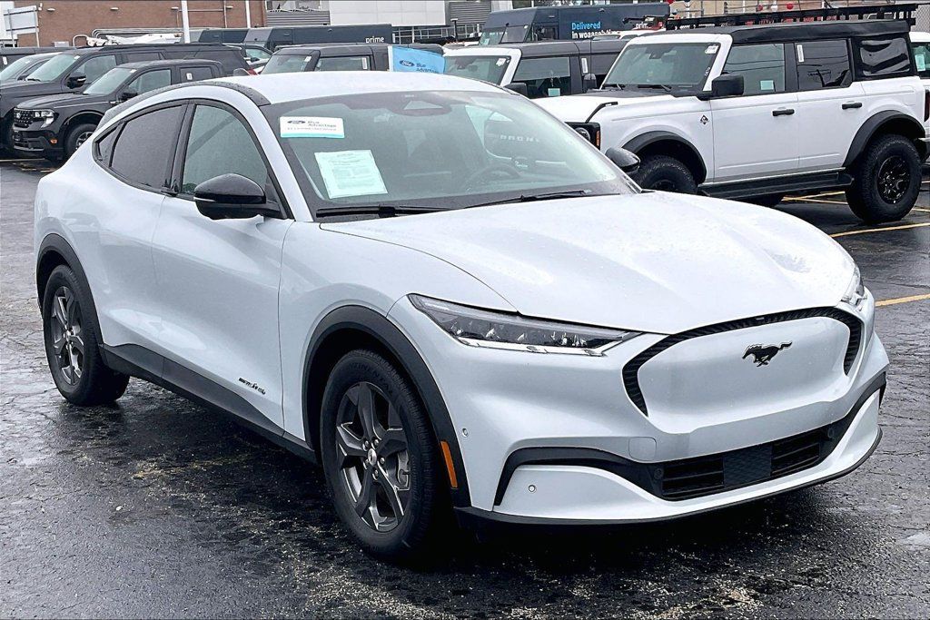 Certified 2023 Ford Mustang Mach-E Select AWD/4WD image 33