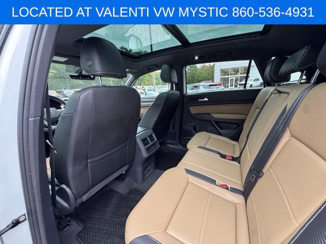 Certified 2023 Volkswagen Atlas Cross Sport SE w/ Panoramic Sunroof Package AWD/4WD image 10