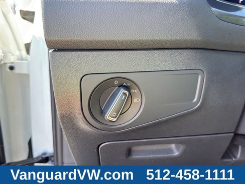 Used 2023 Volkswagen Tiguan SE w/ Panoramic Sunroof Package FWD image 22