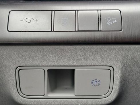Used 2025 Hyundai Kona SEL FWD image 22