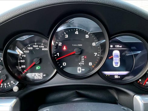 Used 2018 Porsche 911 Carrera image 26