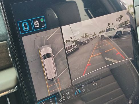 New 2026 GMC Yukon XL Denali Ultimate AWD/4WD image 16