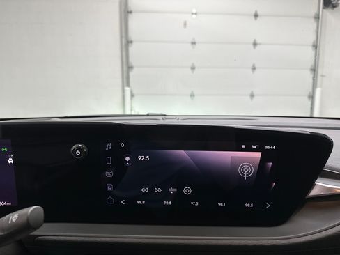Used 2024 Buick Envista Preferred w/ Convenience I Package FWD image 25