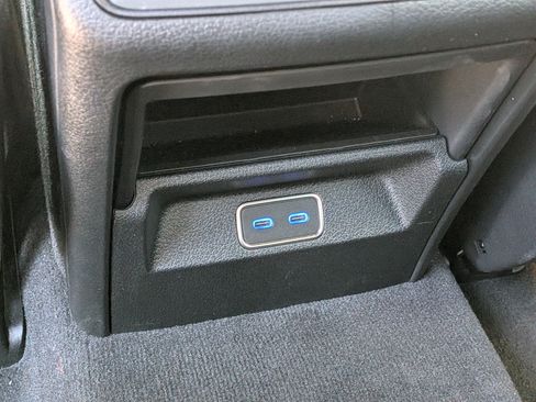 Used 2025 Mercedes-Benz GLE 350 4MATIC image 16