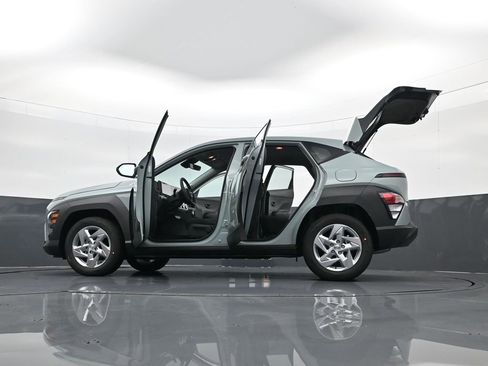 New 2026 Hyundai Kona SE image 34