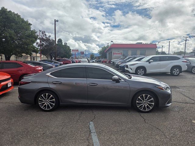 Used 2019 Lexus ES 350 w/ Premium Package FWD image 3