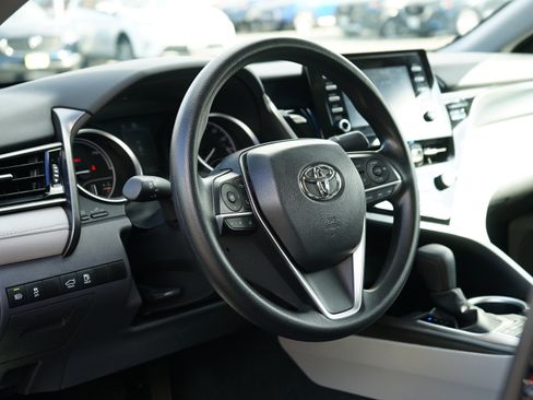 Used 2022 Toyota Camry LE image 15