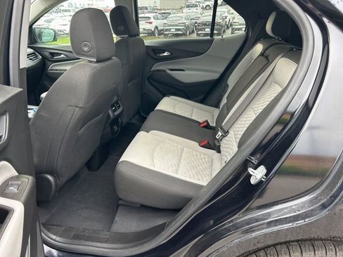 Used 2021 Chevrolet Equinox LT w/ Driver Convenience Package AWD/4WD image 6