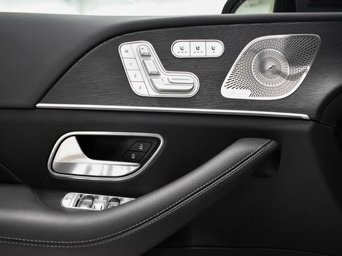Certified 2026 Mercedes-Benz GLS 450 4MATIC w/ AMG Line Exterior image 15