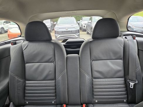 Used 2011 Volvo C30 T5 R-Design image 10