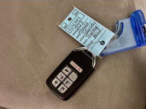 Used 2023 Honda Odyssey Touring image 39