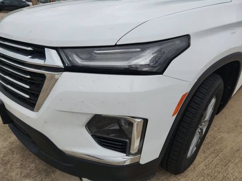 Used 2023 Chevrolet Traverse LT FWD image 8
