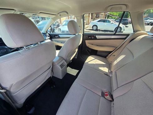 Used 2017 Subaru Outback 2.5i Premium AWD/4WD image 14