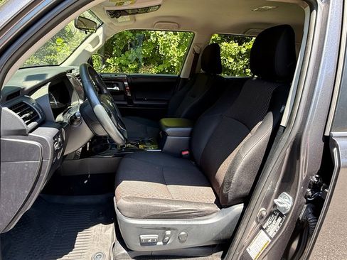 Used 2019 Toyota 4Runner TRD Off-Road AWD/4WD image 11
