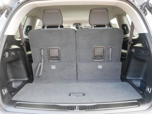 Used 2023 Jeep Grand Cherokee L Laredo image 18