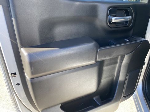 Used 2022 Chevrolet Silverado 1500 LT AWD/4WD image 20