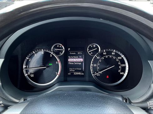 Used 2023 Lexus GX 460 Premium w/ Premium Package AWD/4WD image 22