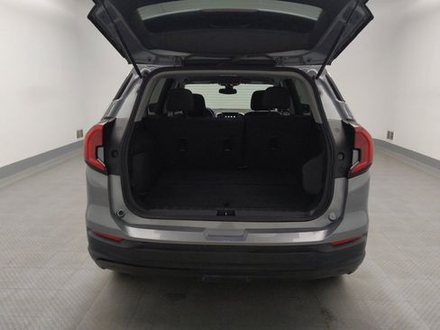 Used 2024 GMC Terrain SLE w/ Driver Convenience Package FWD image 29