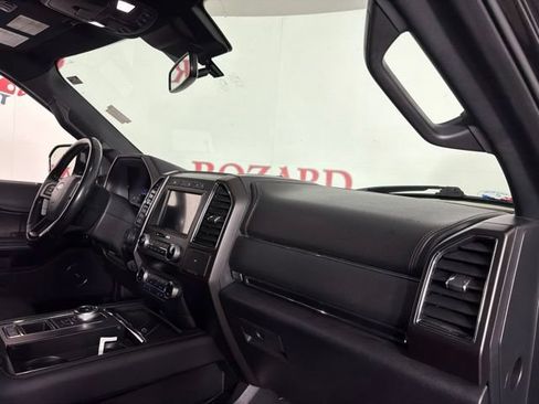Used 2019 Ford Expedition Limited w/ Equipment Group 302A RWD image 17