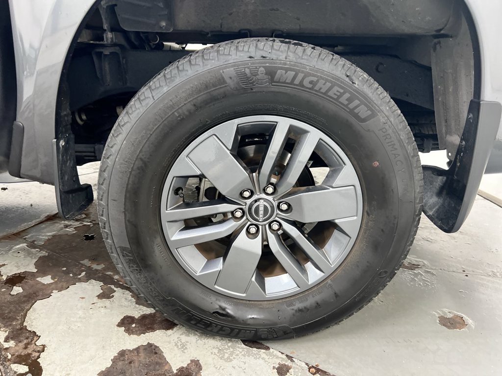 Used 2025 Nissan Frontier SV w/ Tow Package AWD/4WD image 26