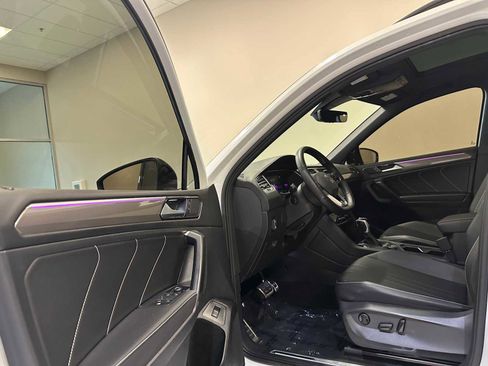Used 2022 Volkswagen Tiguan SE R-Line AWD/4WD image 23