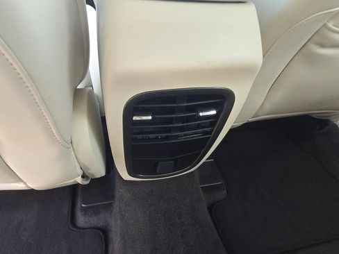 Used 2015 Lincoln MKC FWD w/ Equipment Group 101A Select image 10