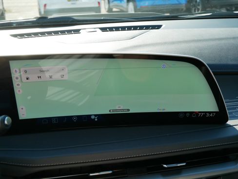 Used 2025 Cadillac XT4 Premium Luxury image 22