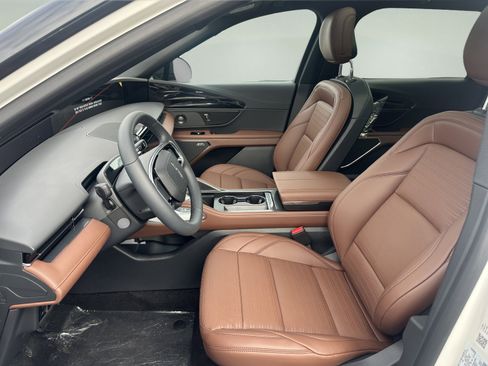 New 2026 Lincoln Nautilus Reserve image 9