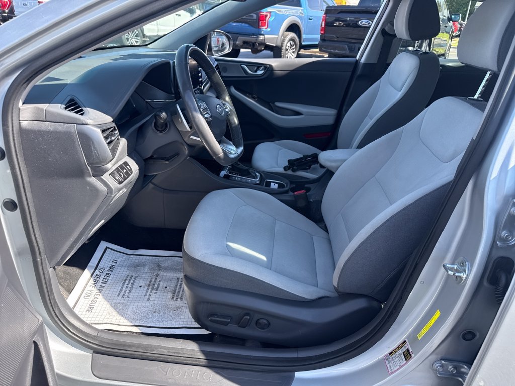 Used 2022 Hyundai Ioniq SEL FWD image 22