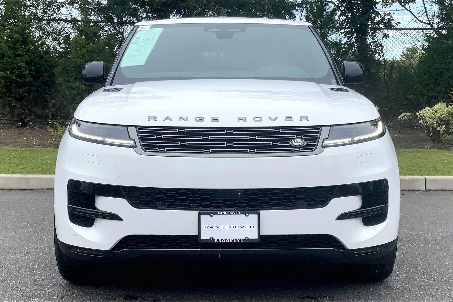 Certified 2026 Land Rover Range Rover Sport SE AWD/4WD image 2