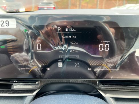 New 2026 Kia Carnival EX FWD image 23