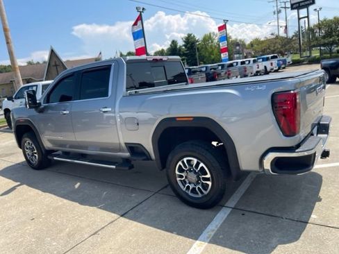 Used 2025 GMC Sierra 2500 SLT w/ SLT Convenience Package AWD/4WD image 4
