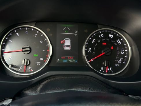 Used 2021 Toyota RAV4 XLE w/ Convenience Package AWD/4WD image 24