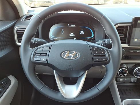 Used 2026 Hyundai Venue SEL image 22