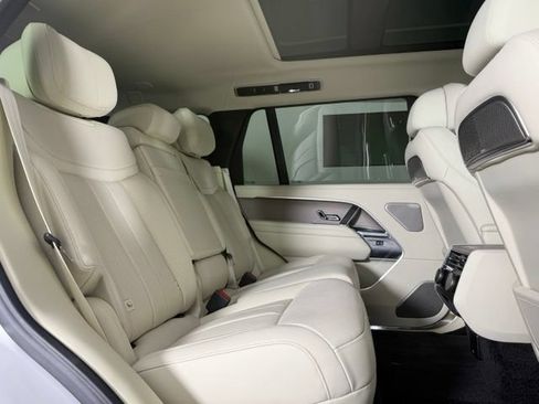 Used 2025 Land Rover Range Rover Long Wheelbase Autobiography AWD/4WD image 29