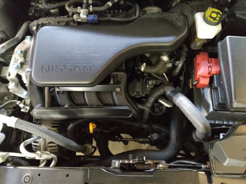 Used 2018 Nissan Rogue Sport SV w/ SV Technology Package image 30