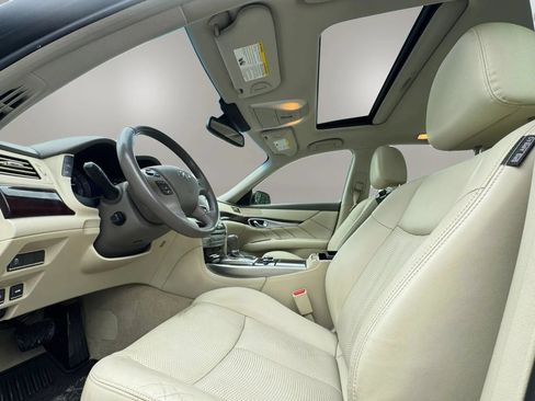 Used 2015 INFINITI Q70 3.7 RWD image 11