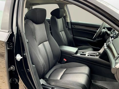 Used 2021 Honda Accord EX image 7