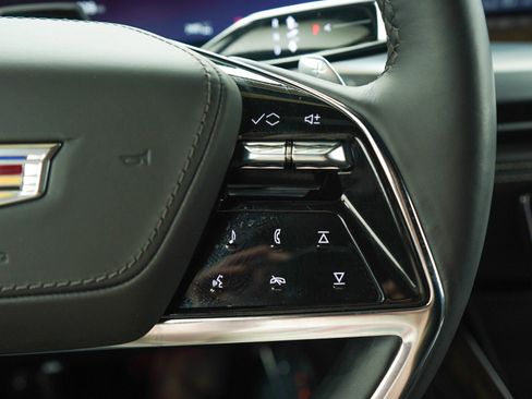 Used 2025 Cadillac Escalade Sport Platinum AWD/4WD image 30