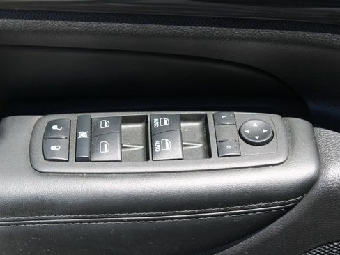Used 2022 Jeep Grand Cherokee Laredo X AWD/4WD image 31
