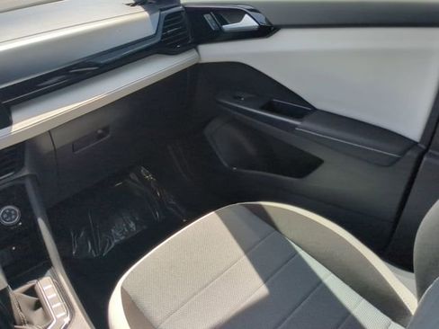 Certified 2025 Volkswagen Taos S FWD image 13