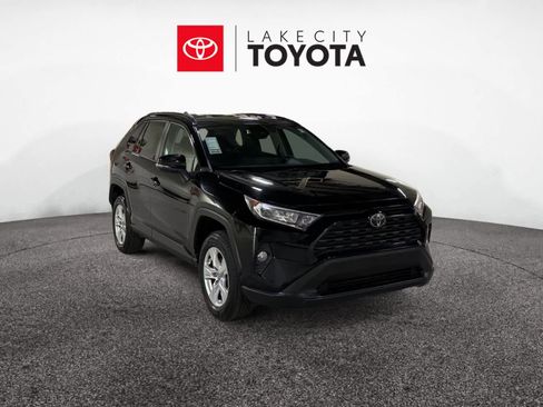 Used 2021 Toyota RAV4 XLE AWD/4WD image 13