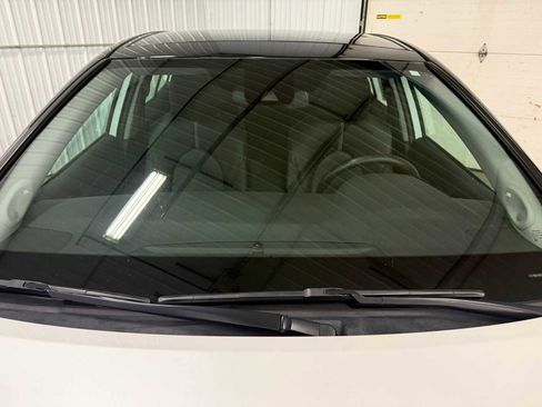 Used 2019 Toyota Camry XSE w/ Navigation Package FWD image 14
