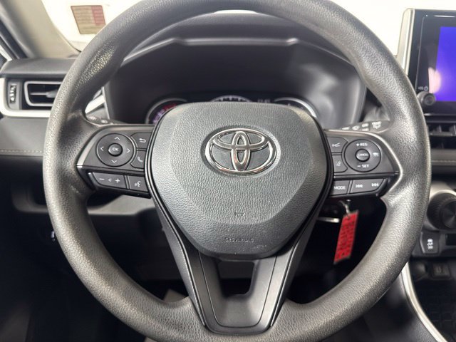 Used 2024 Toyota RAV4 LE AWD/4WD image 18