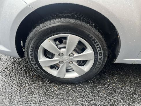 Used 2011 Kia Rio LX FWD image 16