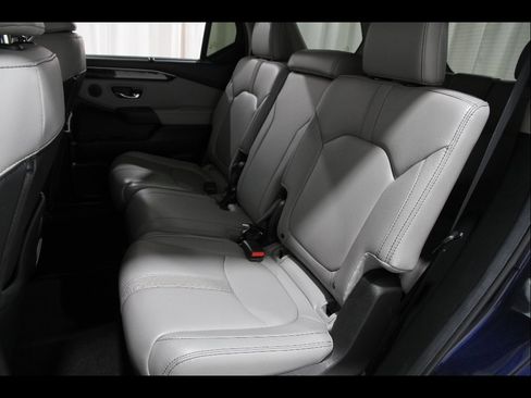 Certified 2025 Honda Pilot TrailSport image 17