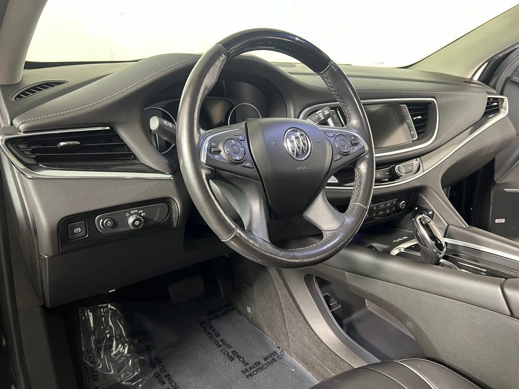 Used 2019 Buick Enclave Avenir w/ Avenir Technology Package AWD/4WD image 22