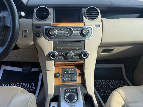 Used 2016 Land Rover LR4 HSE Silver Edition AWD/4WD image 11