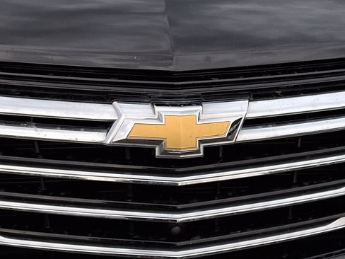 Used 2023 Chevrolet Equinox Premier AWD/4WD image 8