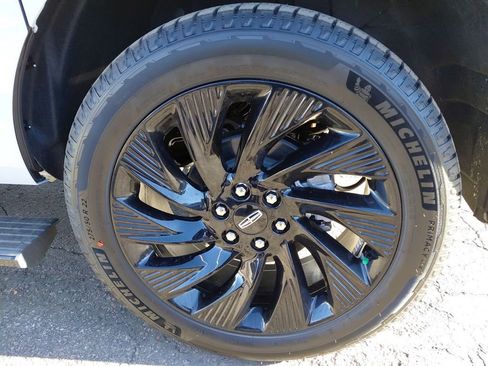 New 2025 Lincoln Navigator L Black Label image 27